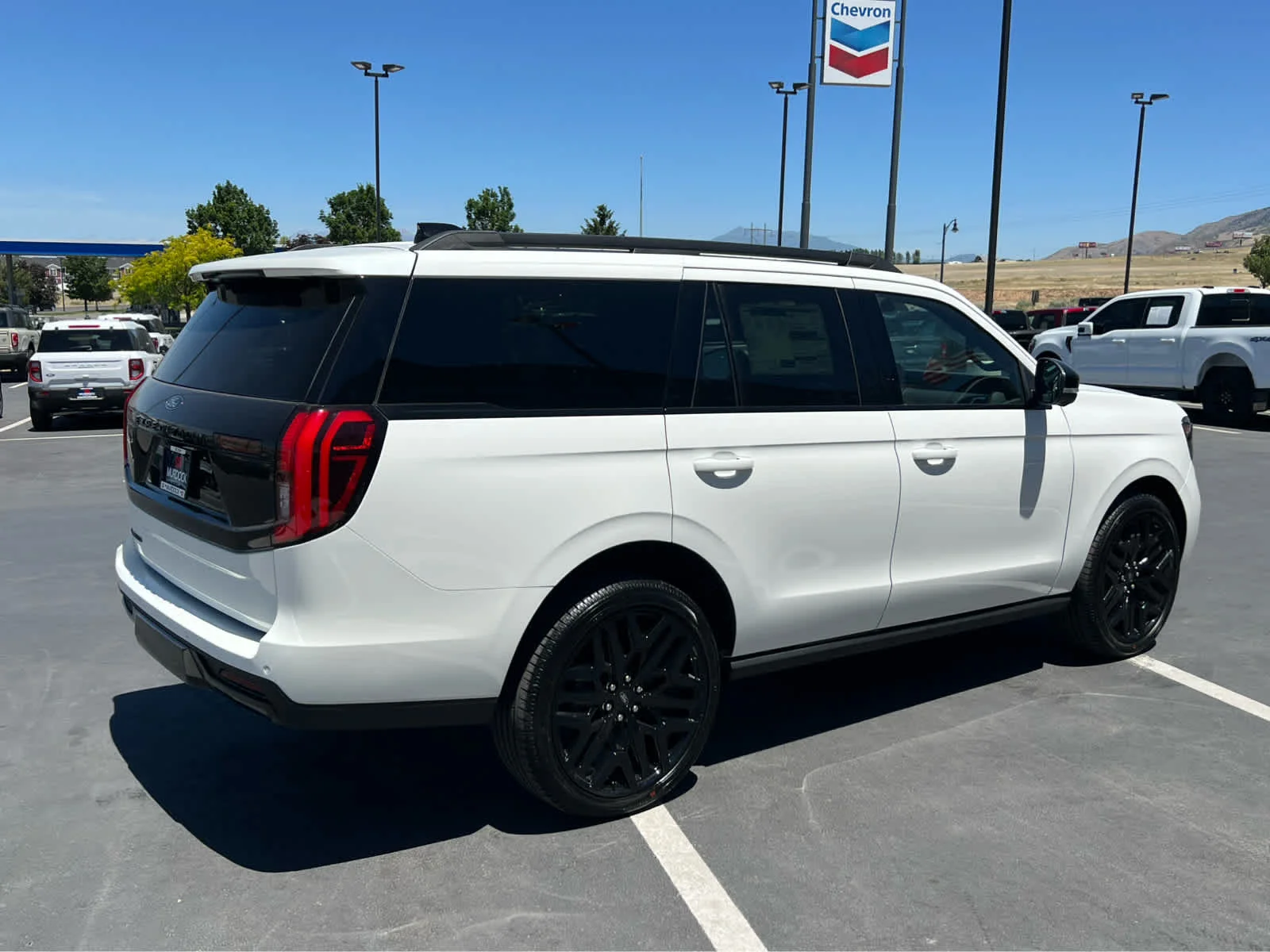 New 2026 Star White Metallic Tri-Coat Ford Platinum® image 7