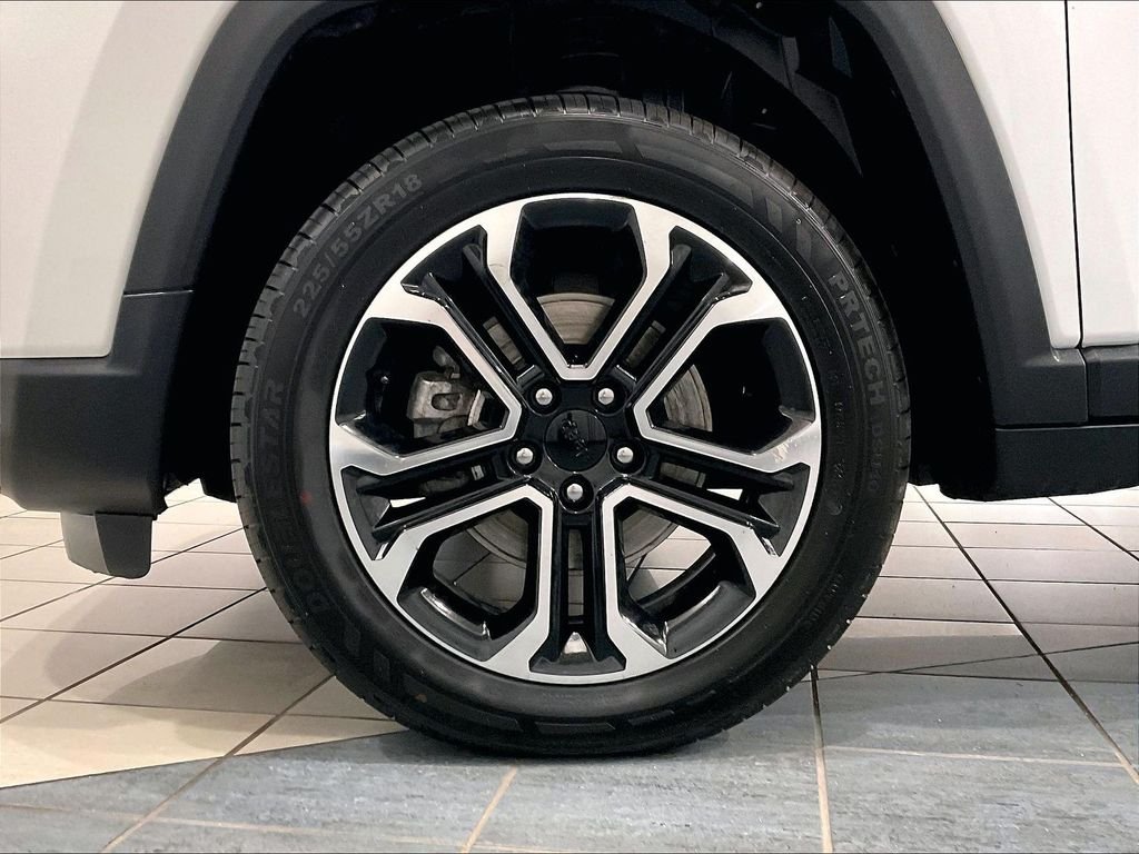Used 2022 Bright White Clearcoat Jeep Limited image 7