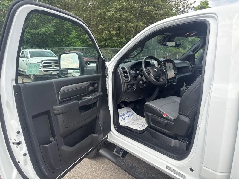 2025 RAM 2500 Tradesman - Photo 10