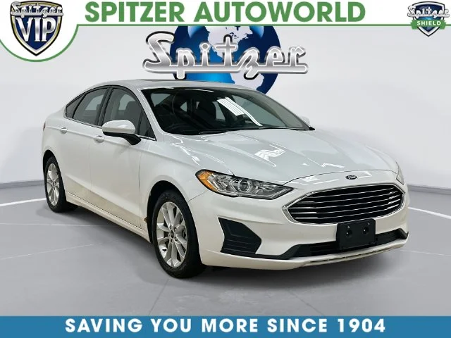 Used 2020 White Ford SE image 1
