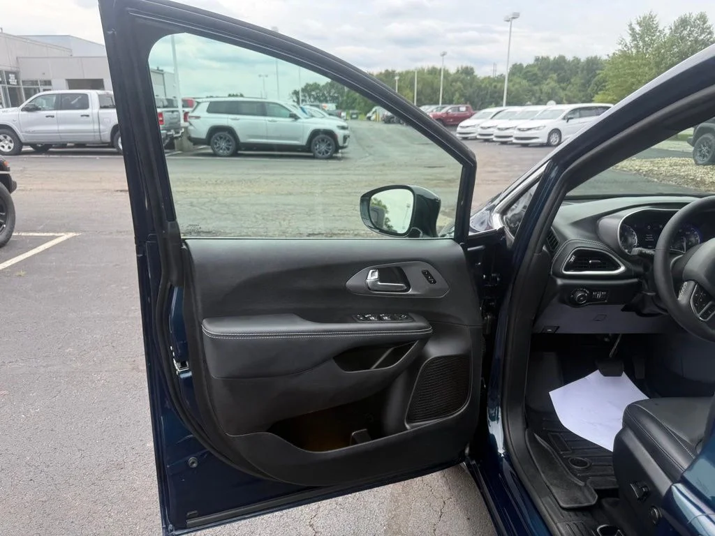 Certified Used 2025 Blue Chrysler Select image 12