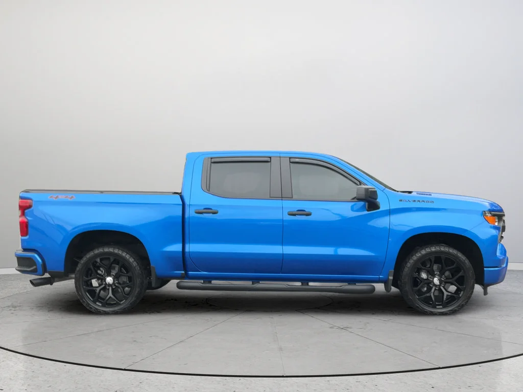 Certified Used 2025 Riptide Blue Metallic Chevrolet Custom image 6
