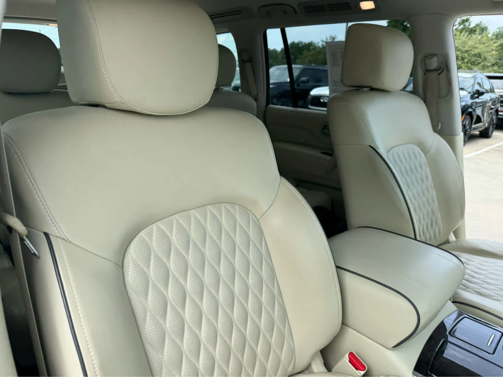 Used 2019 Moonstone White INFINITI LUXE image 13