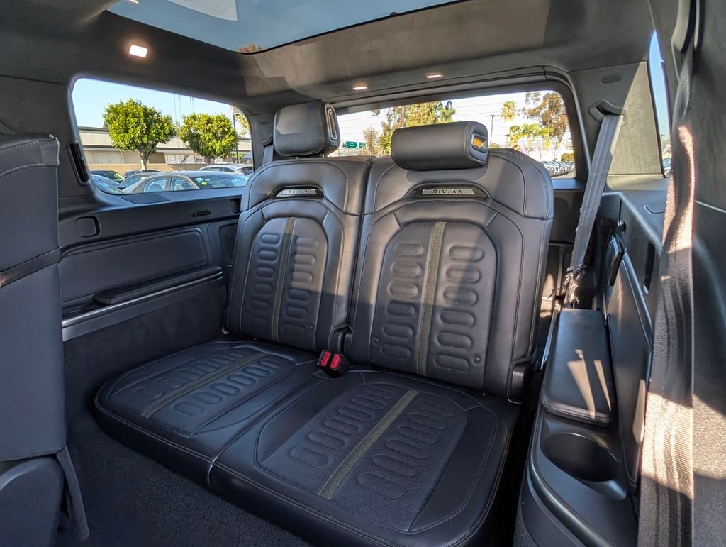 2024 Rivian R1S Adventure - Photo 13