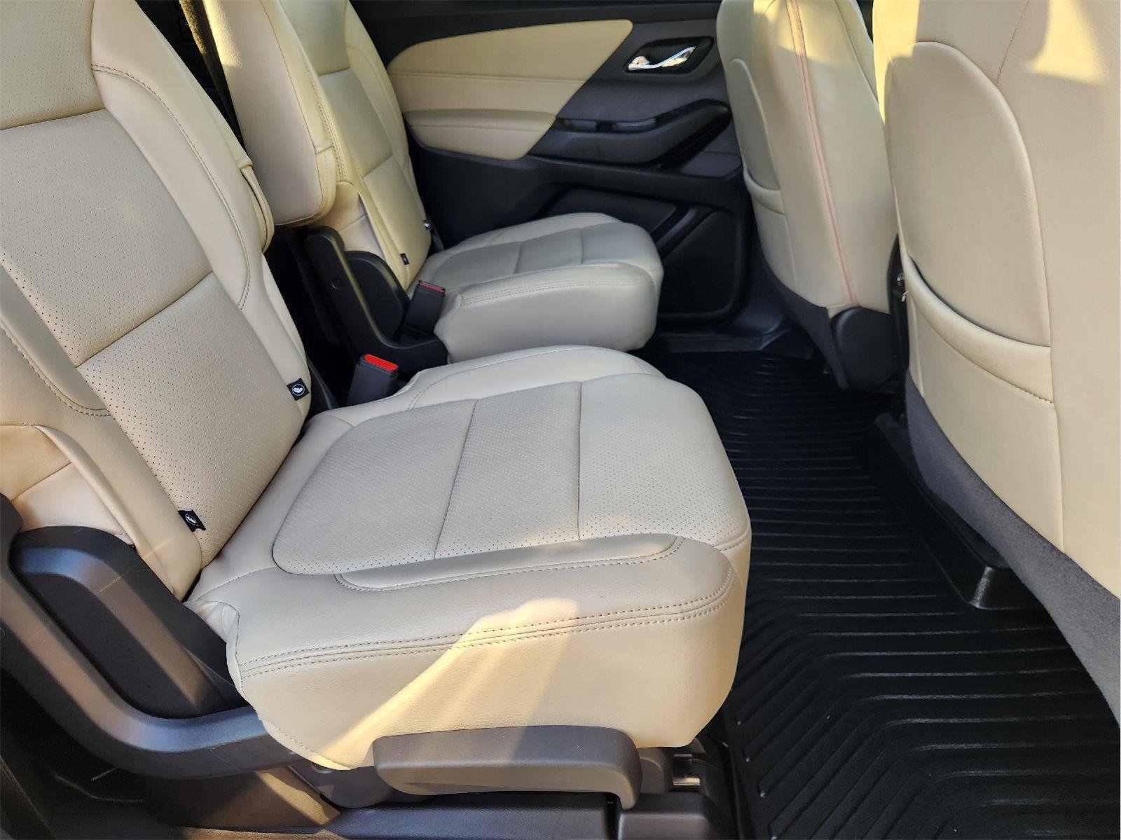 2022 Chevrolet Traverse LT Cloth Gray at Mac Haik Chevrolet