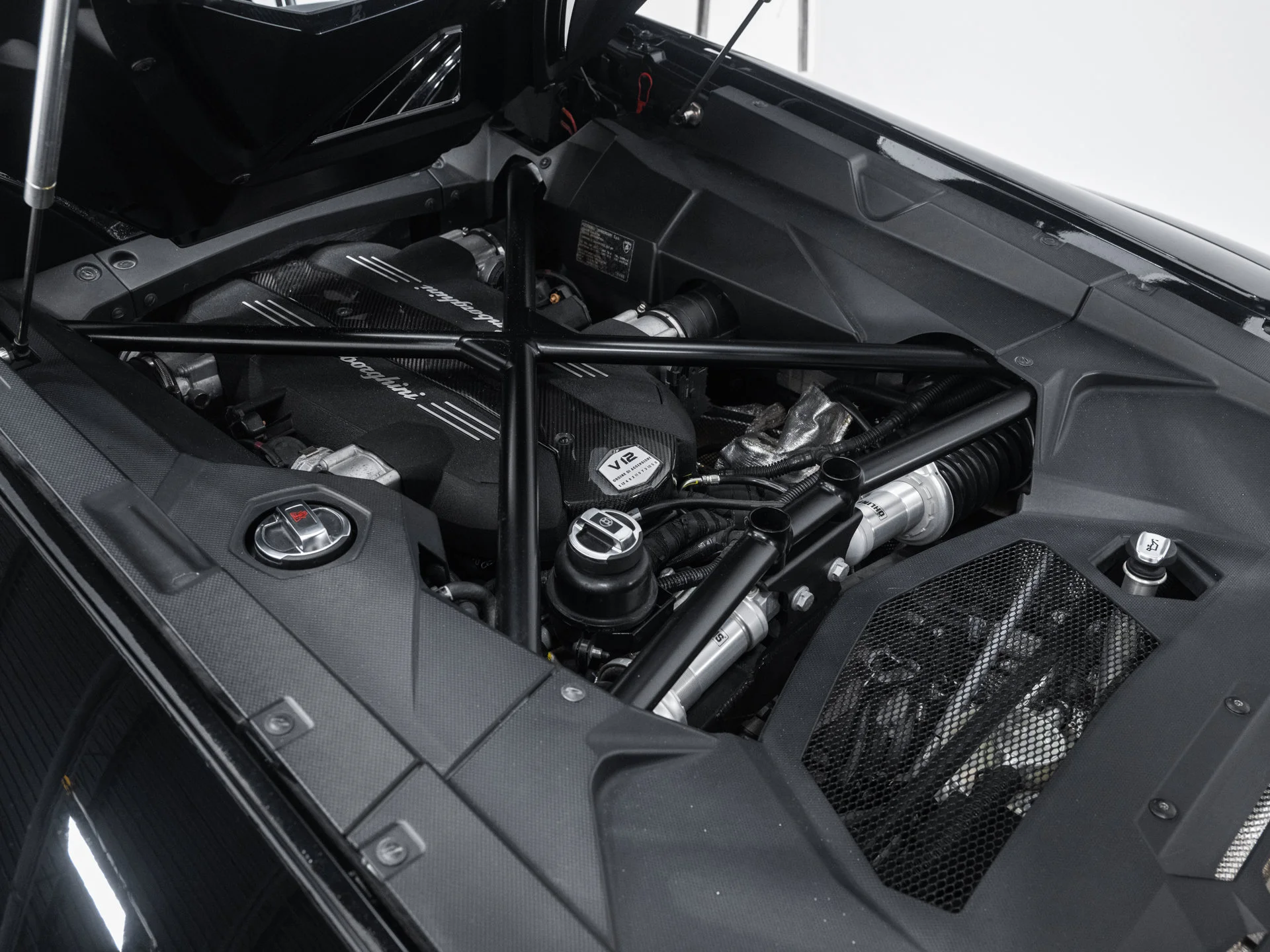 Used 2014  Lamborghini LP700-4 image 60