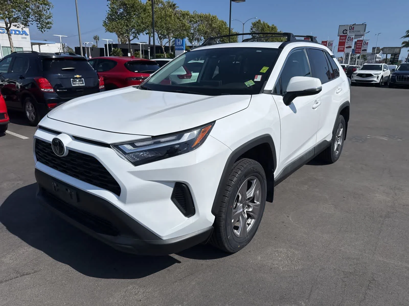2023 Toyota RAV4 XLE FWD's photo
