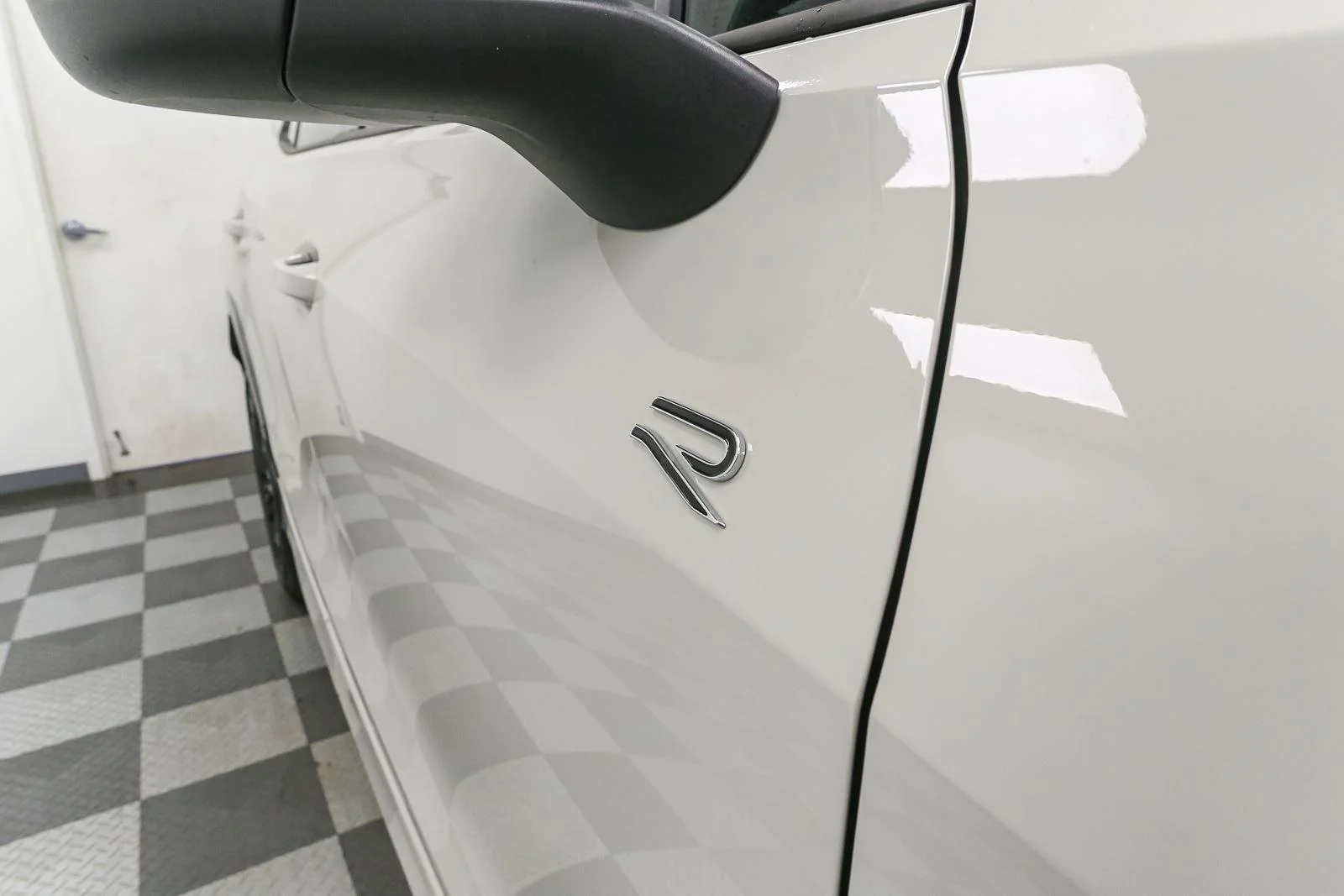 New 2026 Sandstone Volkswagen SE R-Line Black image 8