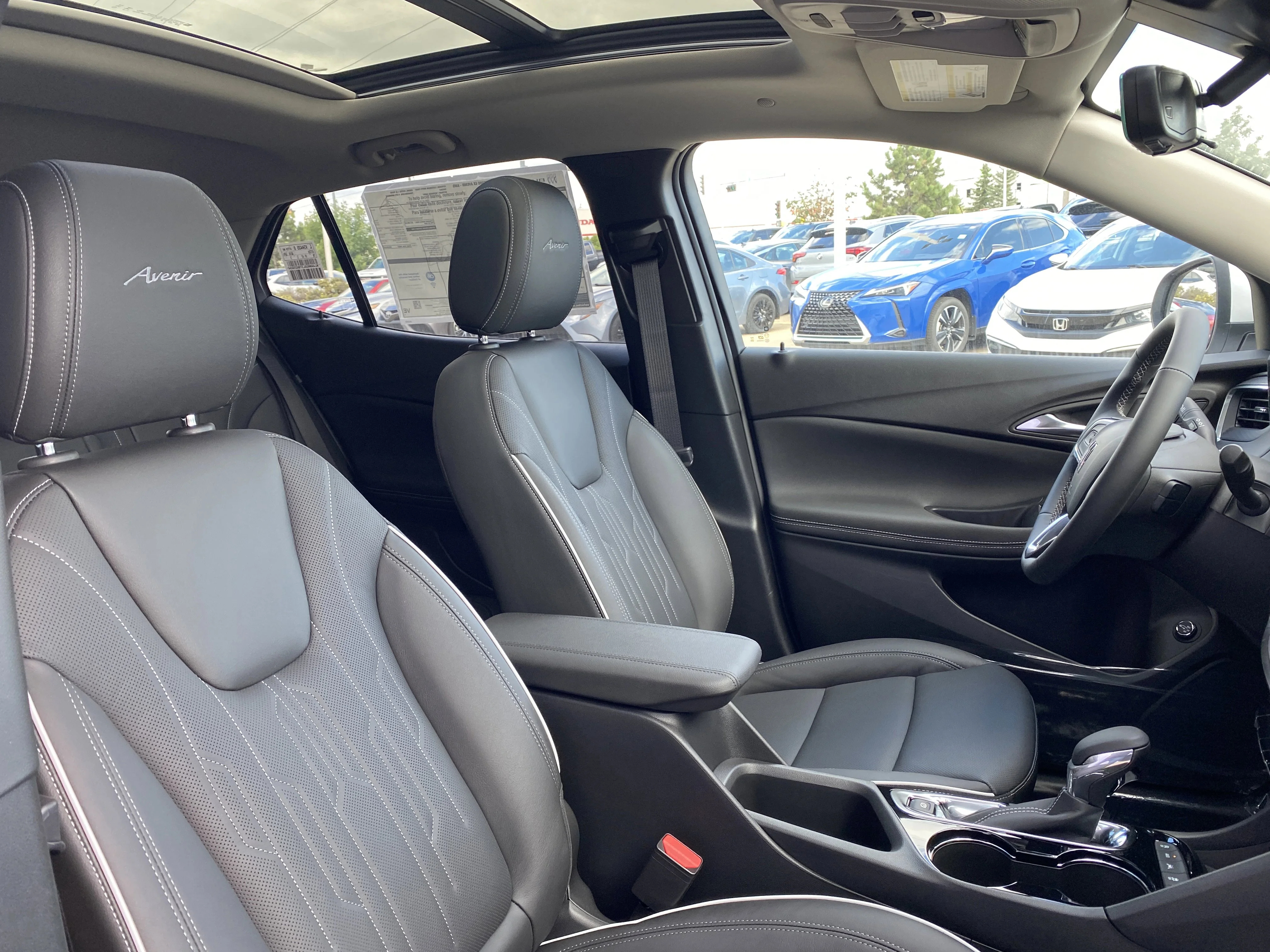 New 2026 WHITE FROST TRICOAT Buick Avenir image 30