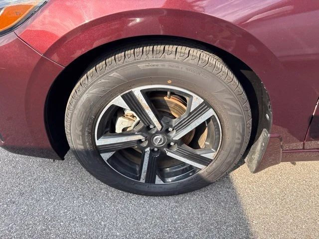 Used 2024  Nissan SV image 15