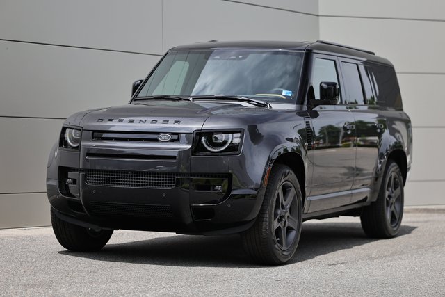 2026 Land Rover Defender 130 X-Dynamic SE