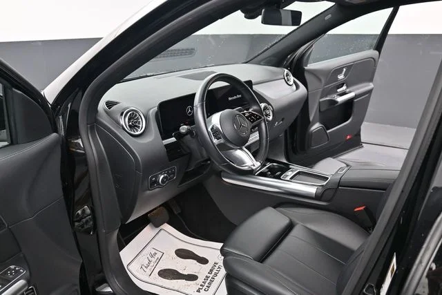 Used 2025 Black Mercedes-Benz GLA 250 image 18