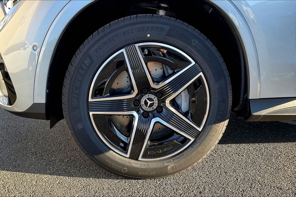 Used 2026 Black Mercedes-Benz GLC 300 image 11