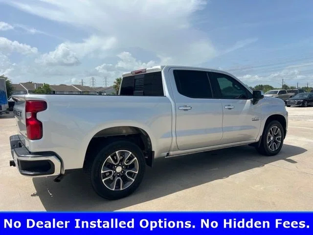 Used 2020 Silver Ice Metallic Chevrolet LT image 4