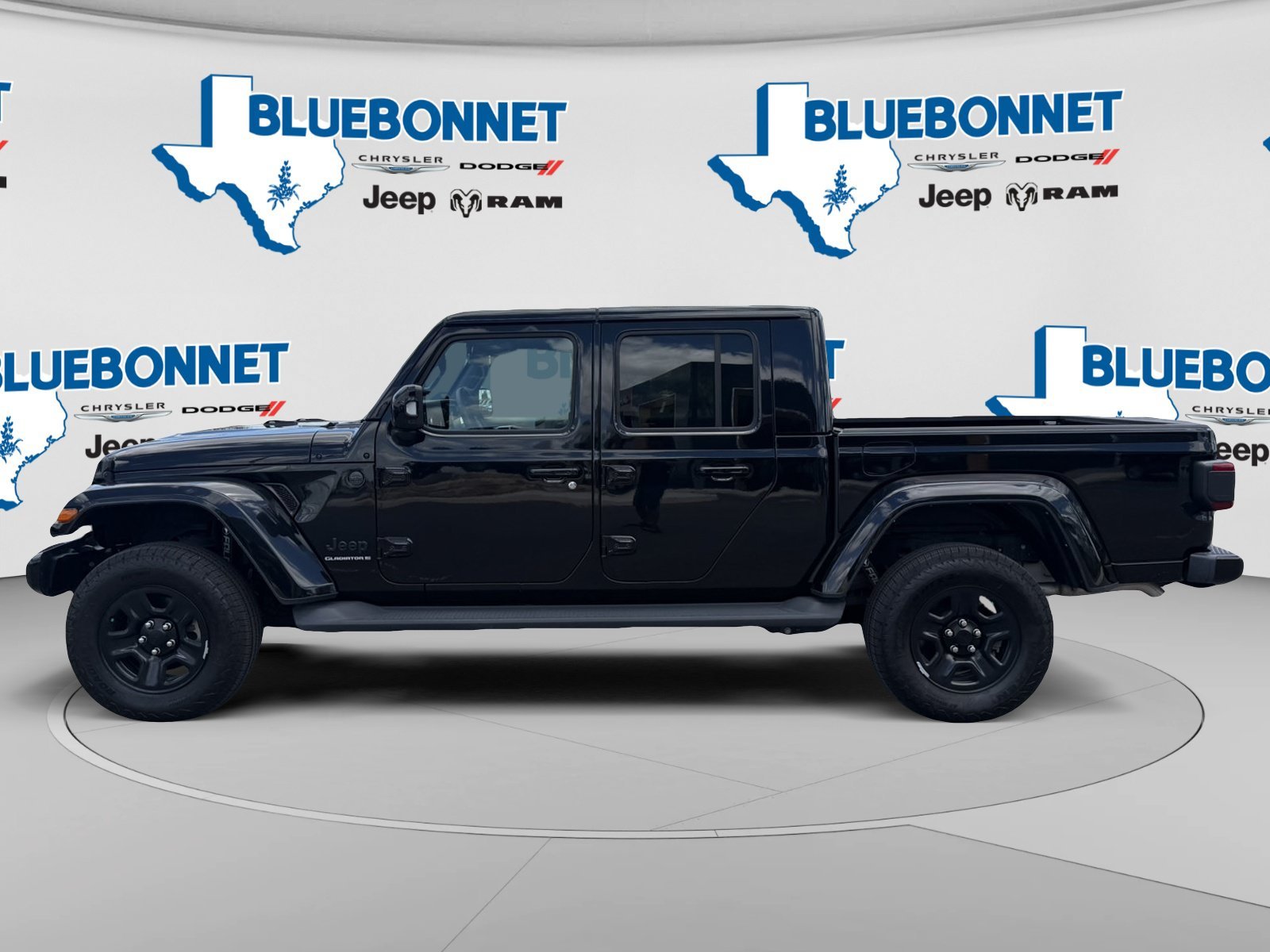 Used 2023 Black Clearcoat Jeep High Altitude image 8