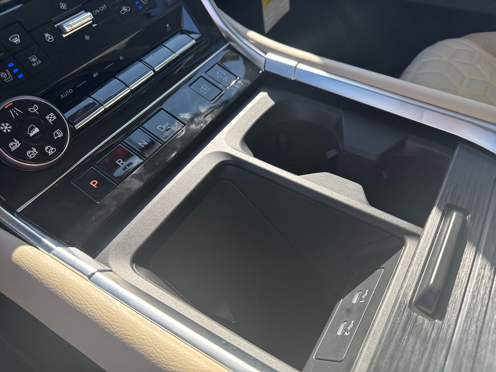 New 2026 White Nissan Platinum Reserve image 24
