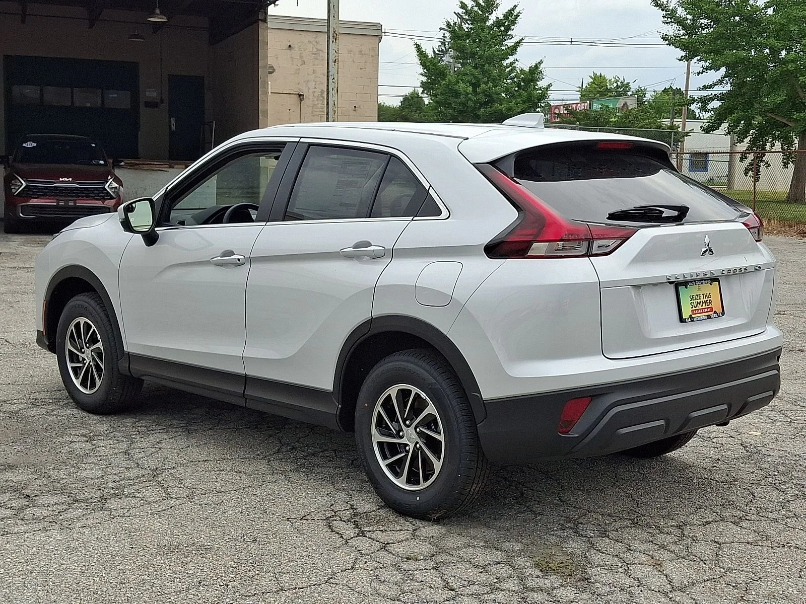 New 2026 White Mitsubishi ES image 5