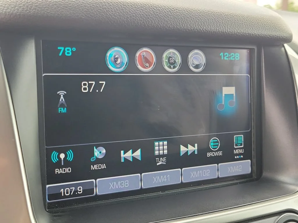Used 2018 SILVER ICE METALLIC Chevrolet Premier image 29