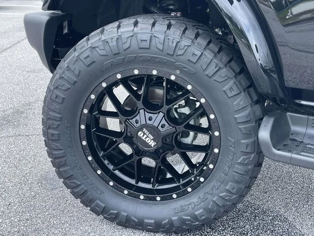 New 2026 Black Ford Outer Banks image 6