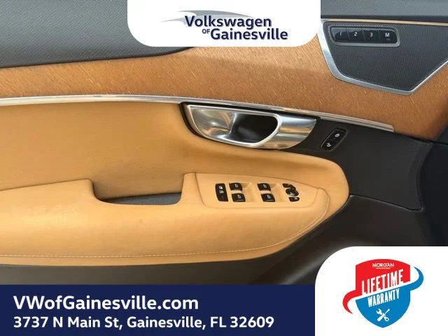 Used 2018 Onyx Black Metallic Volvo Inscription image 19