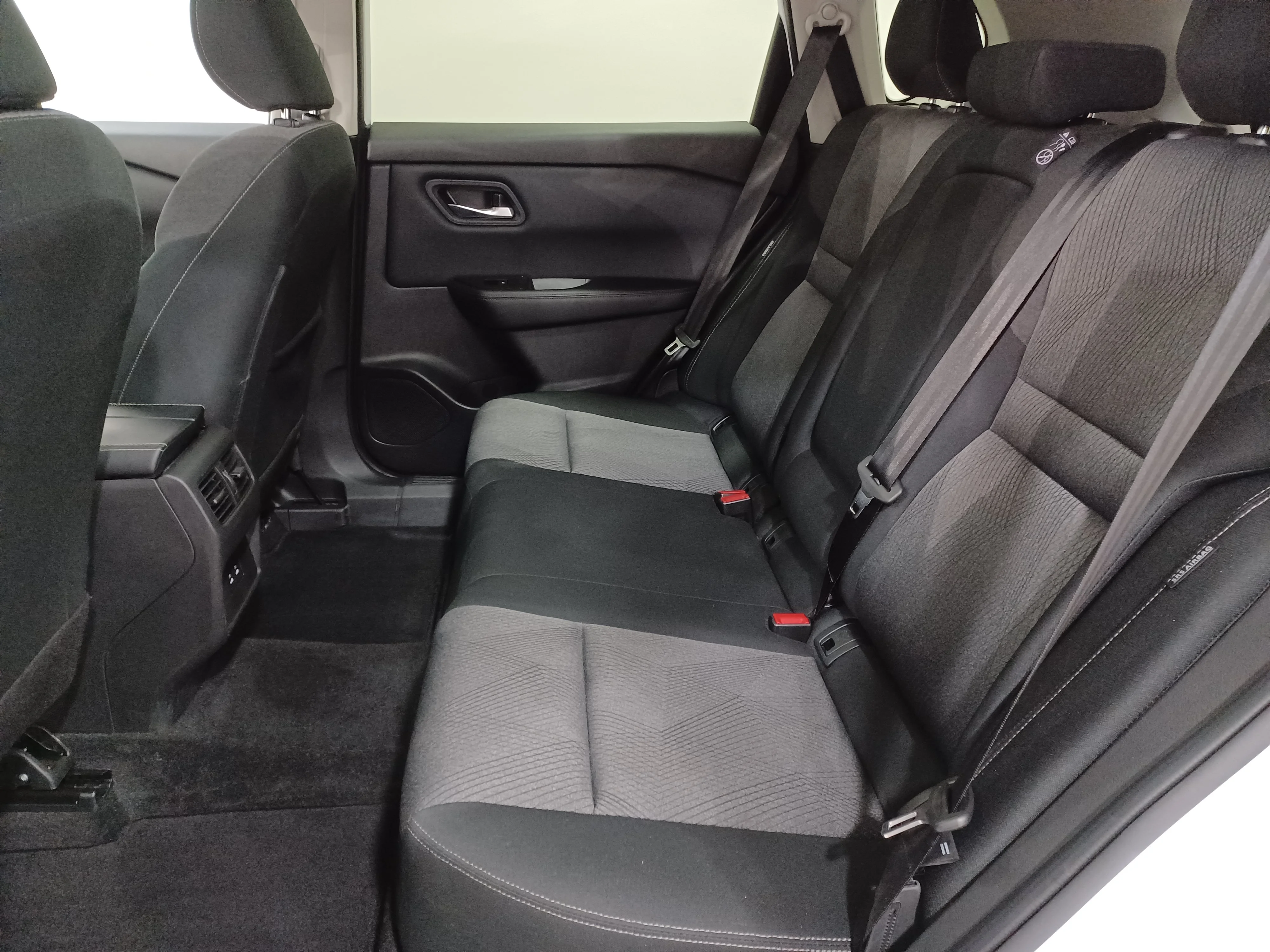 Certified Used 2025 Everest White Tricoat Pearl Nissan SV*Adaptive Cruise | Remote Start | Htd Seats | Pano Roof | Htd Wheel | Blind Spot Detection image 11