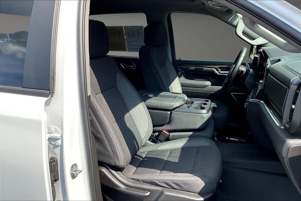 Used 2026 White Chevrolet LT Trail Boss image 33