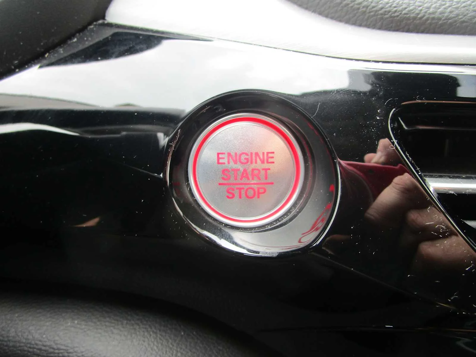 Certified Used 2024 Platinum White Pearl Acura  image 35