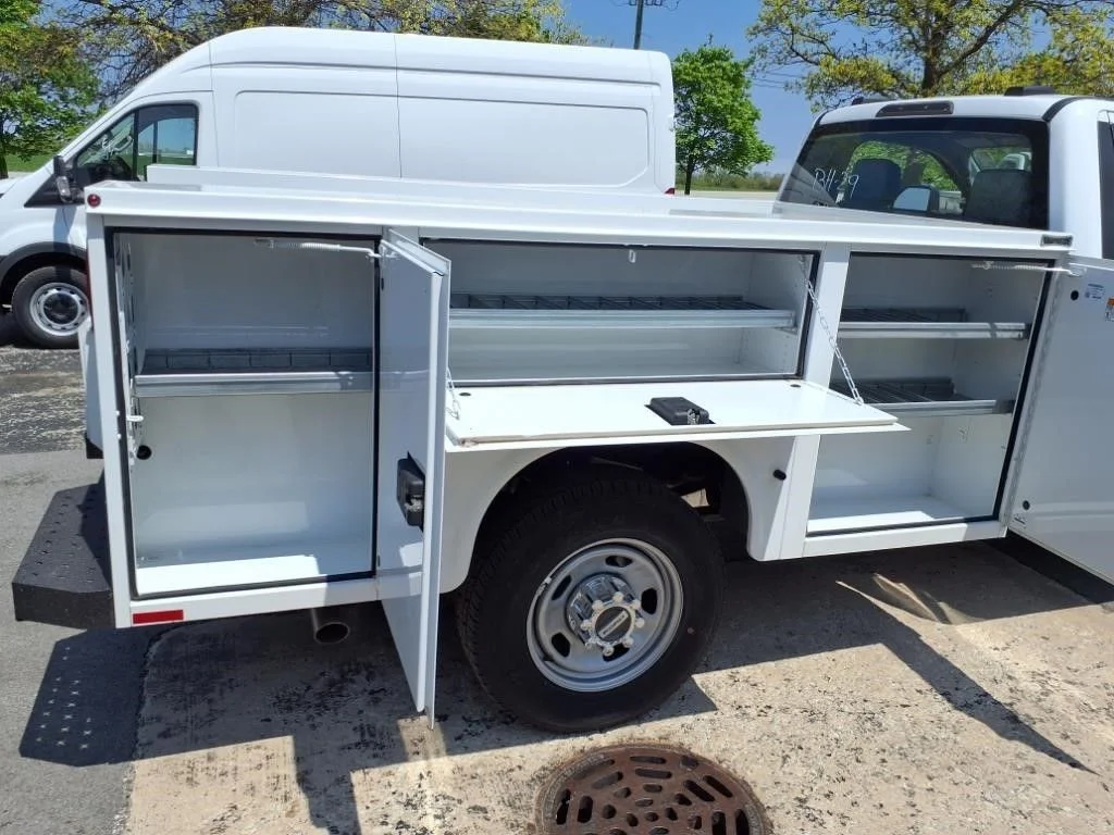 2023 Ford F-350 Super Duty Chassis Cab XL - Photo 10