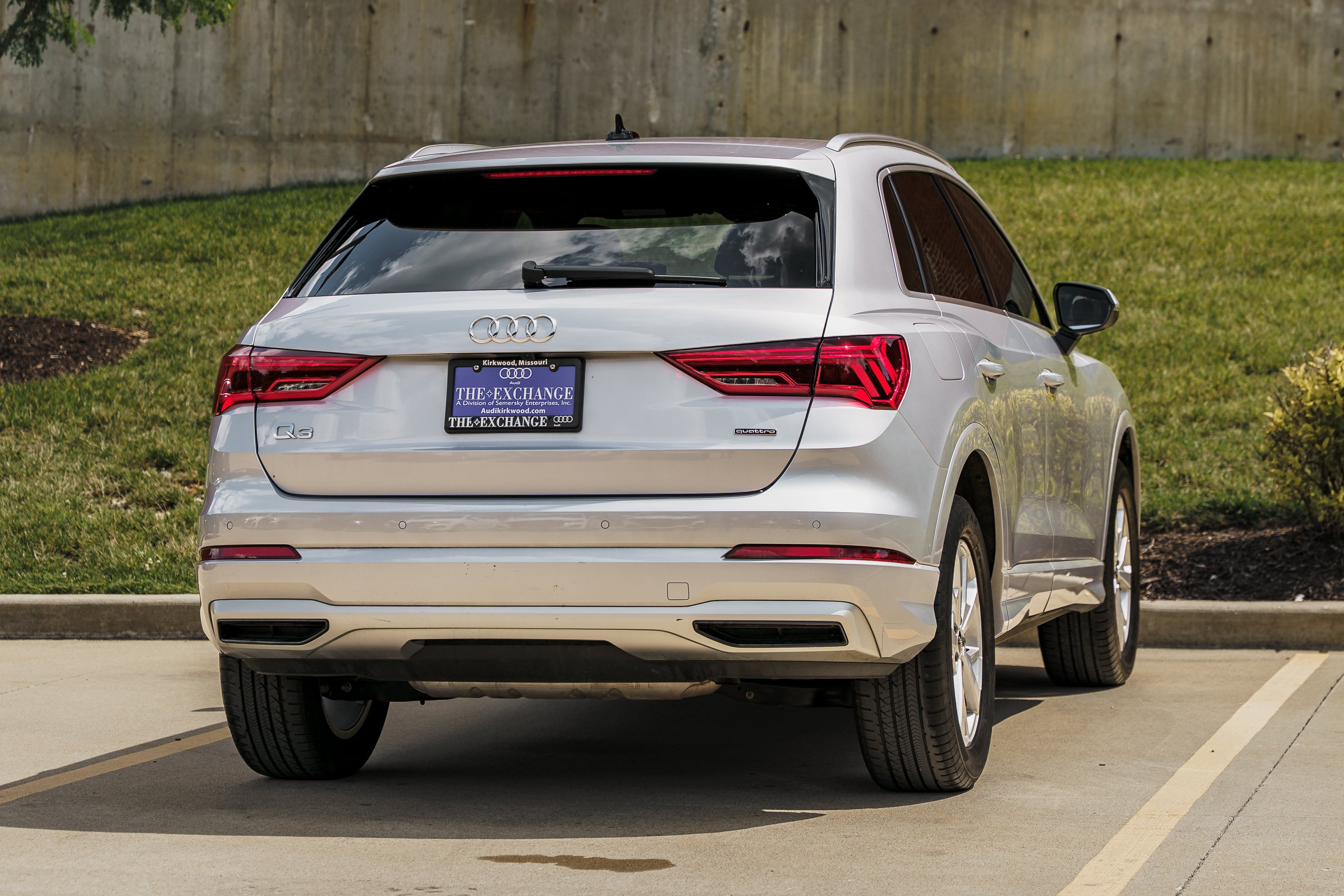 Used 2023 Florett Silver Metallic Audi Premium image 4