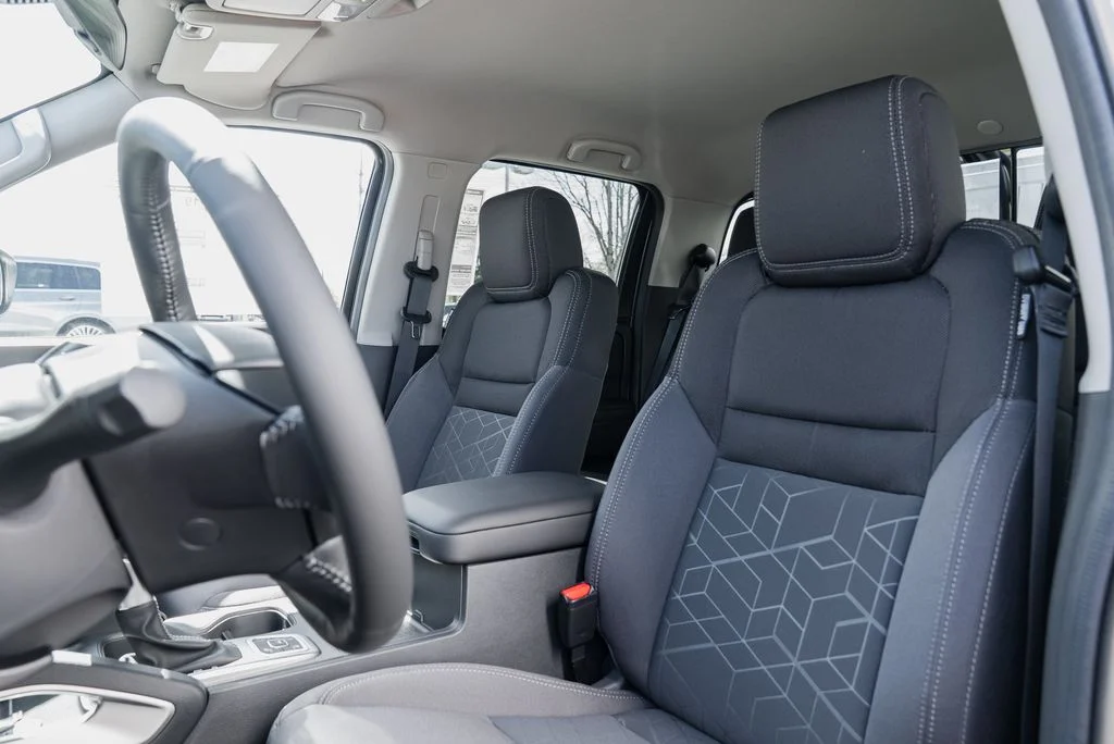 New 2026 Glacier White Nissan Crew Cab SV image 23