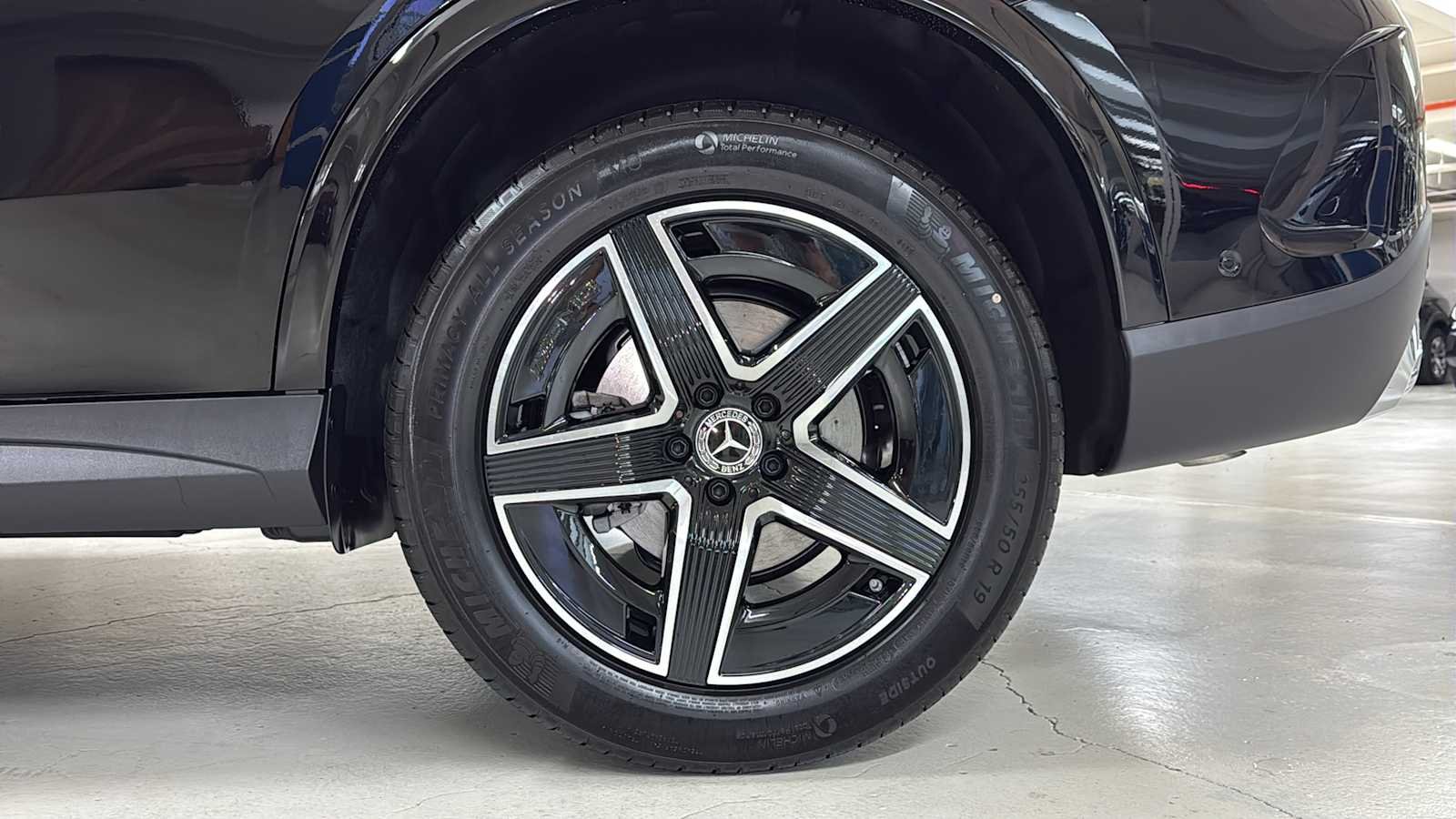 New 2026 Black Mercedes-Benz GLC 300 image 11