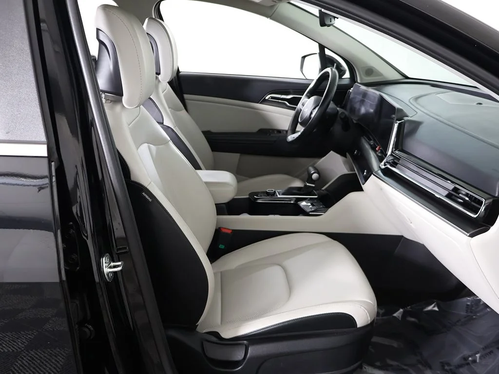 Used 2024 Black Kia EX image 28