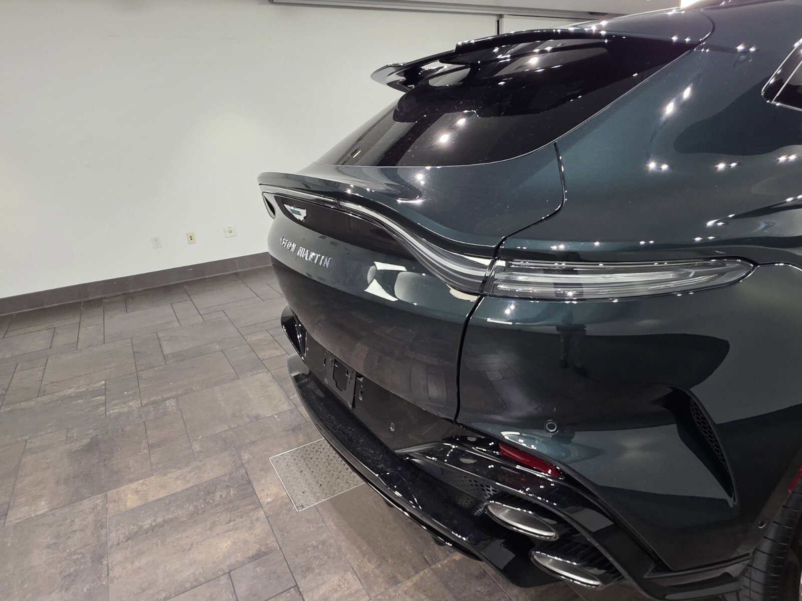 New 2026 Ghillies Green Aston Martin S image 8