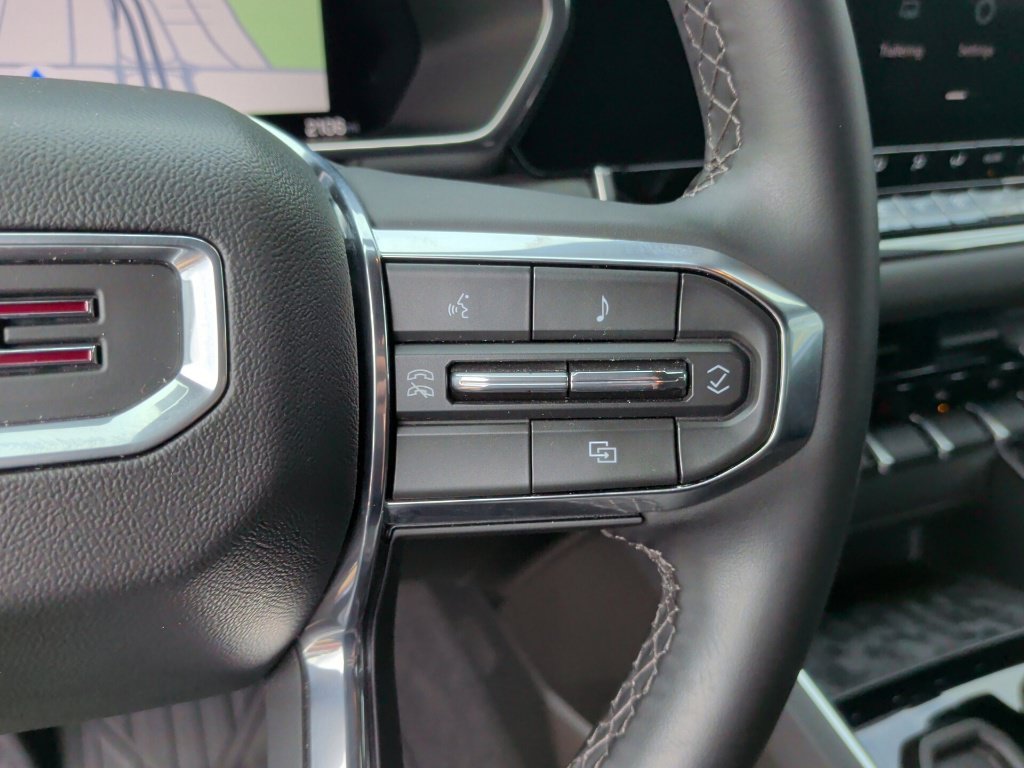 Used 2026  GMC Elevation image 18