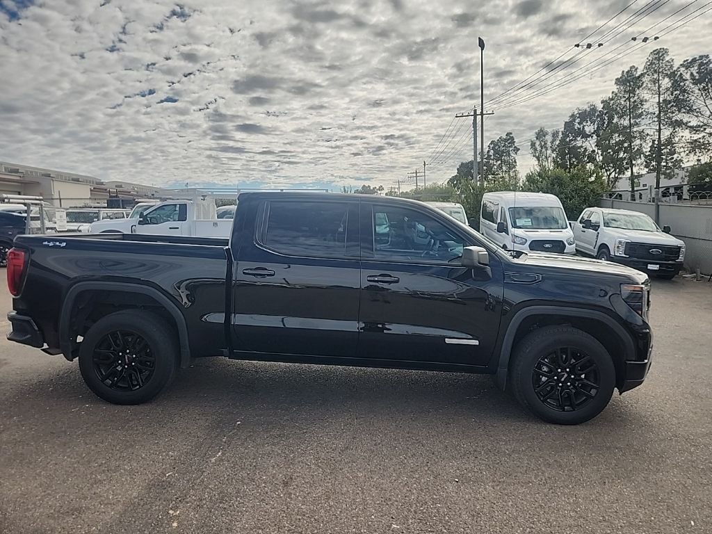 Used 2023 Black GMC Elevation image 17