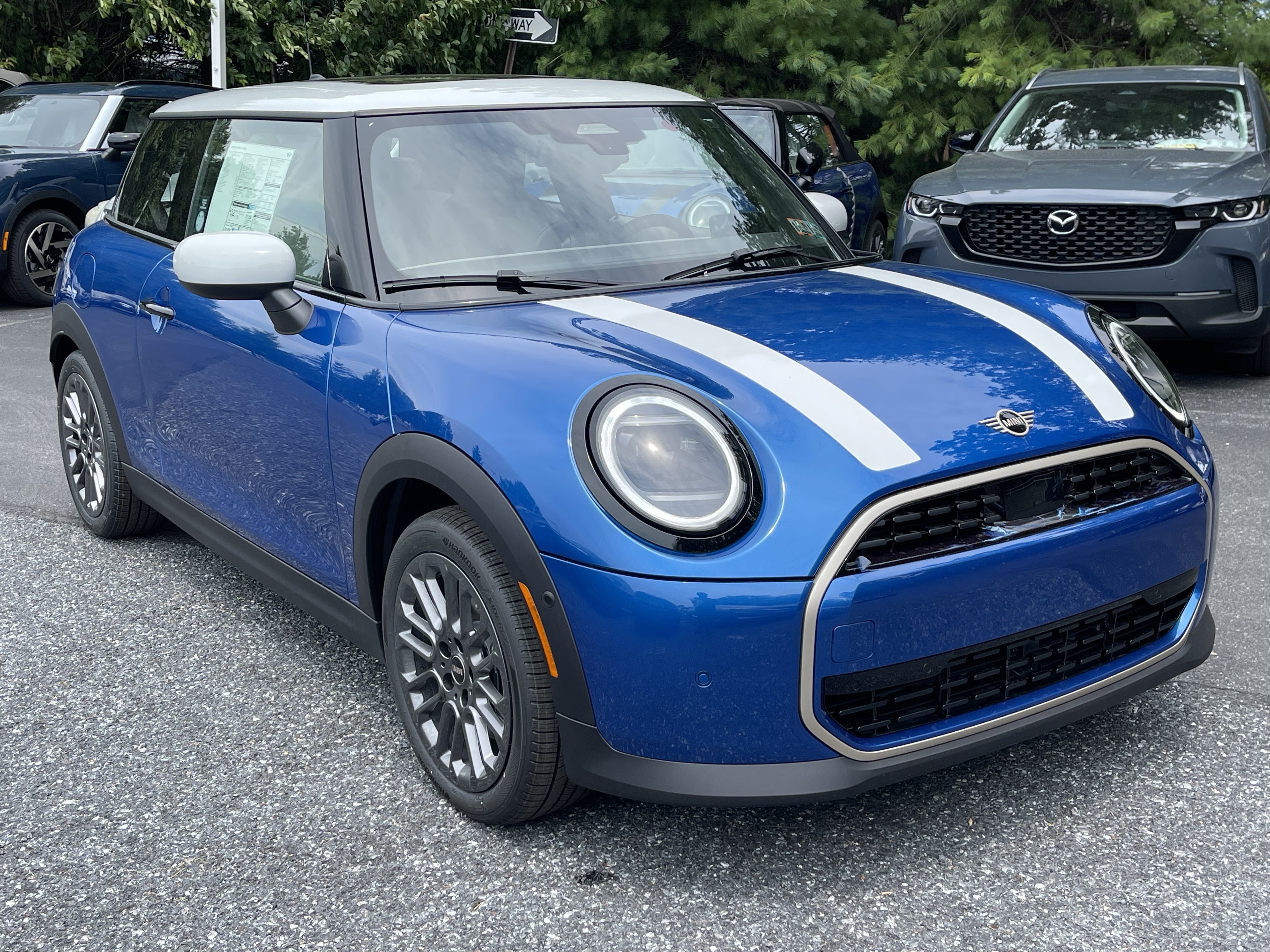 New 2026 Icy Sunshine Blue Metallic MINI Signature Plus image 3