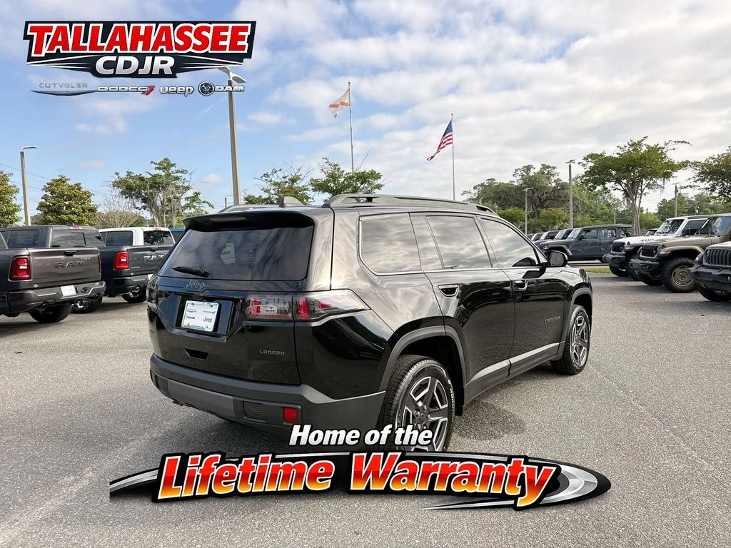 New 2026 Diamond Black Crystal Pearlcoat Jeep Laredo image 3