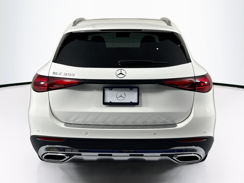 Used 2026  Mercedes-Benz GLC 300 image 6