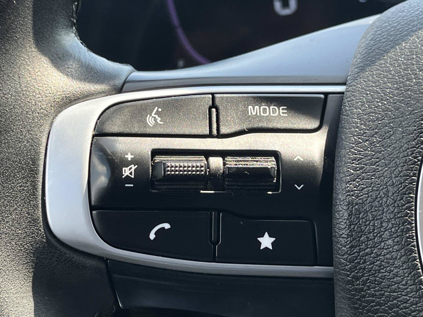 Used 2024 Gravity Gray Kia EX image 33