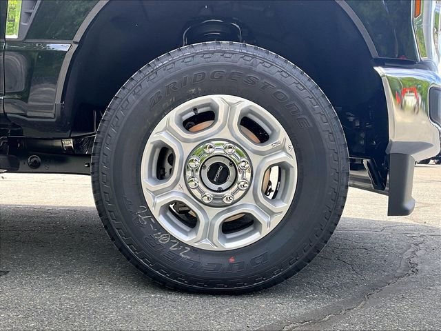 New 2026 Agate Black Metallic Ford XLT image 28