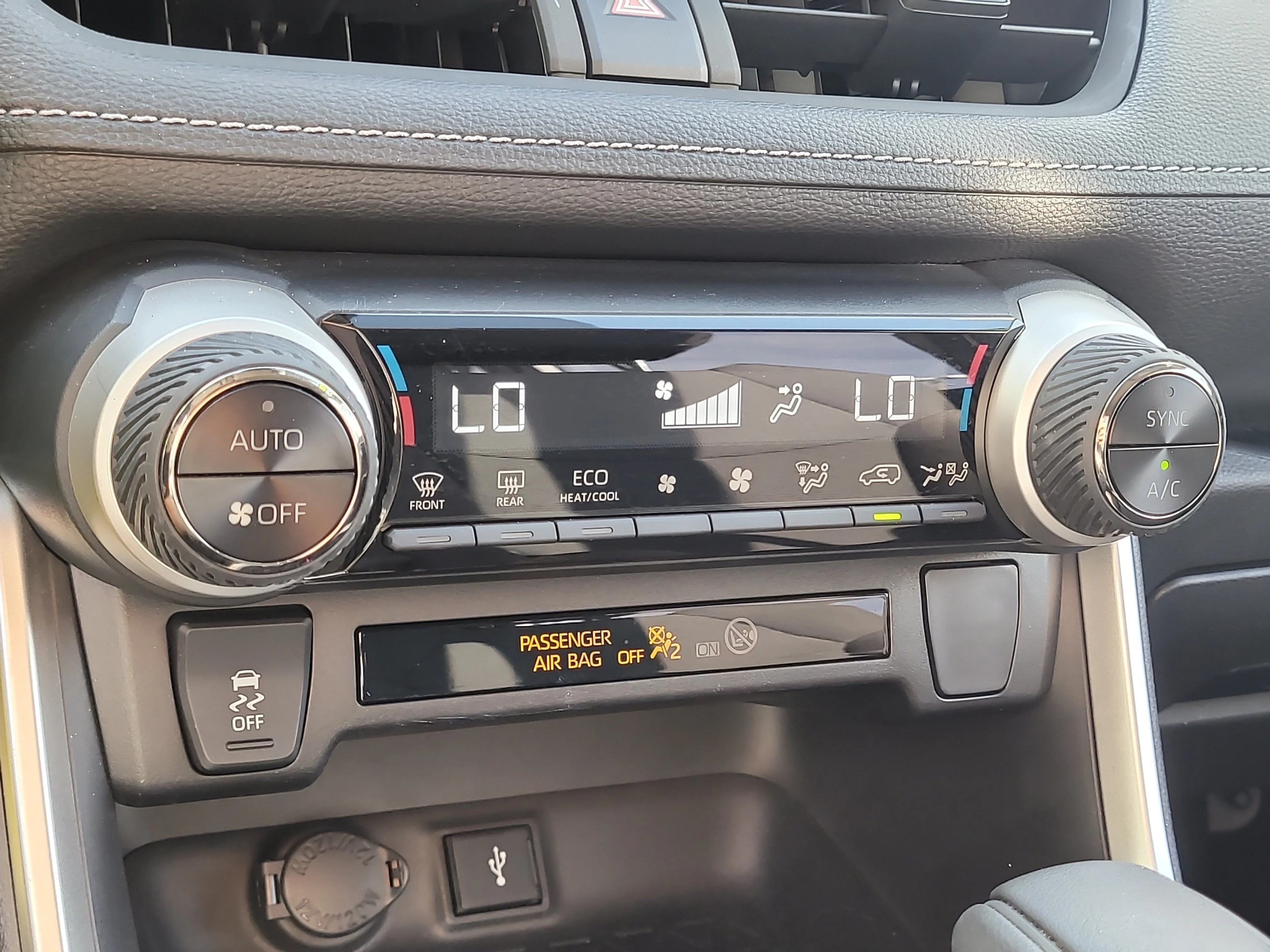 Used 2022 White Toyota Hybrid LE image 23