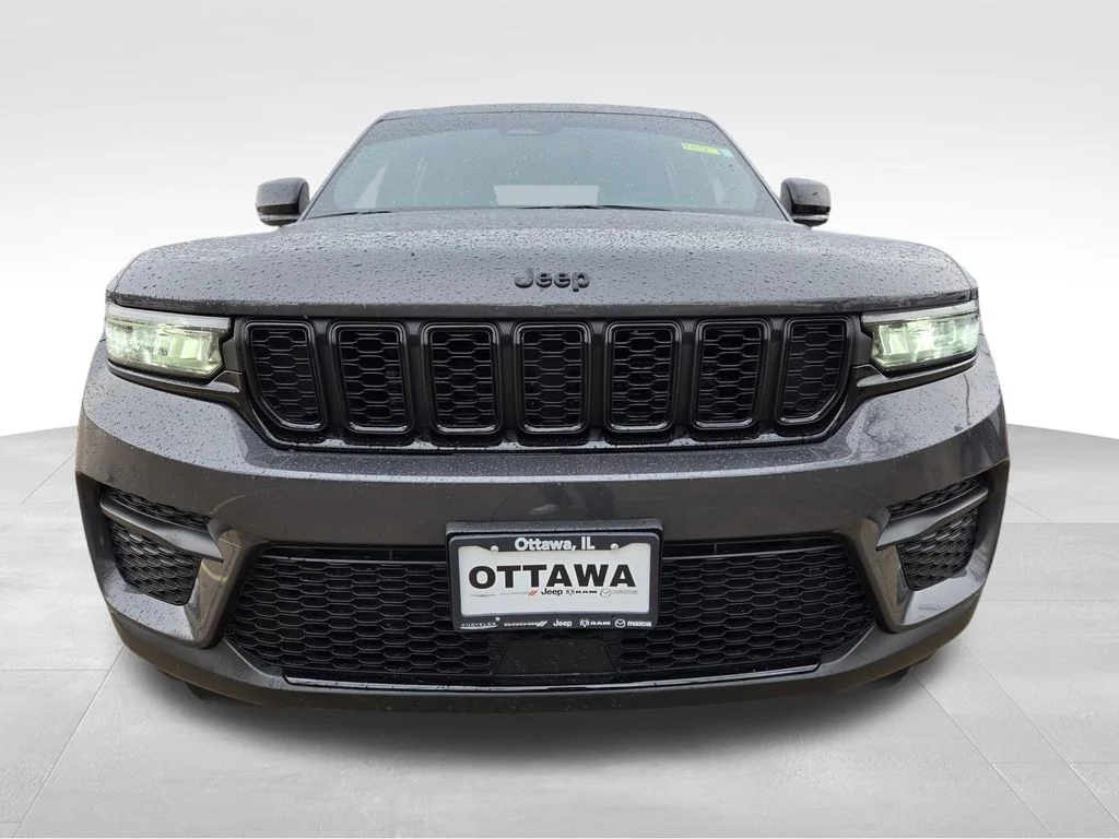 Used 2023 Gray Jeep Altitude X image 42