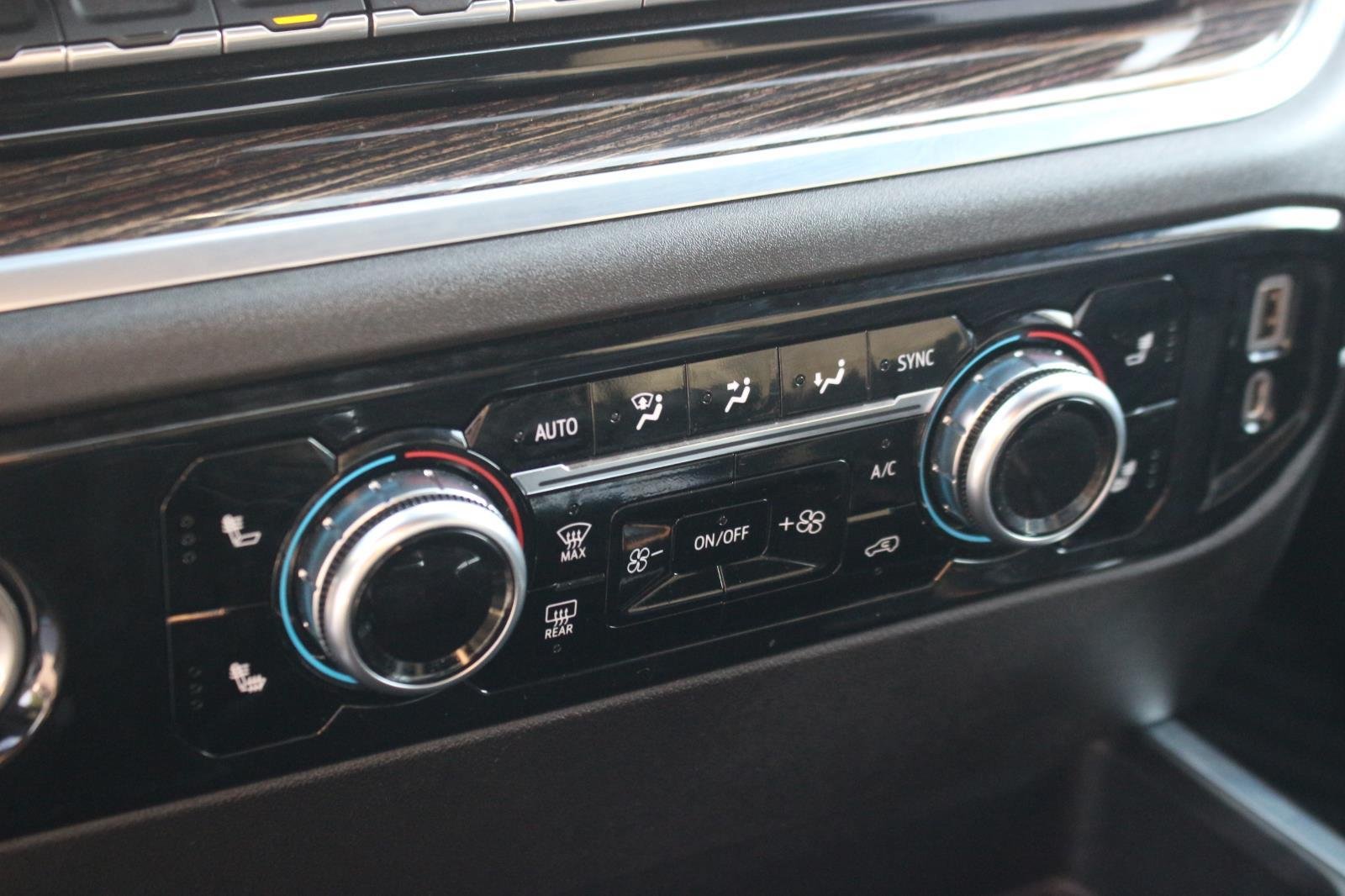 Used 2022 Dynamic Blue Metallic GMC Elevation image 27