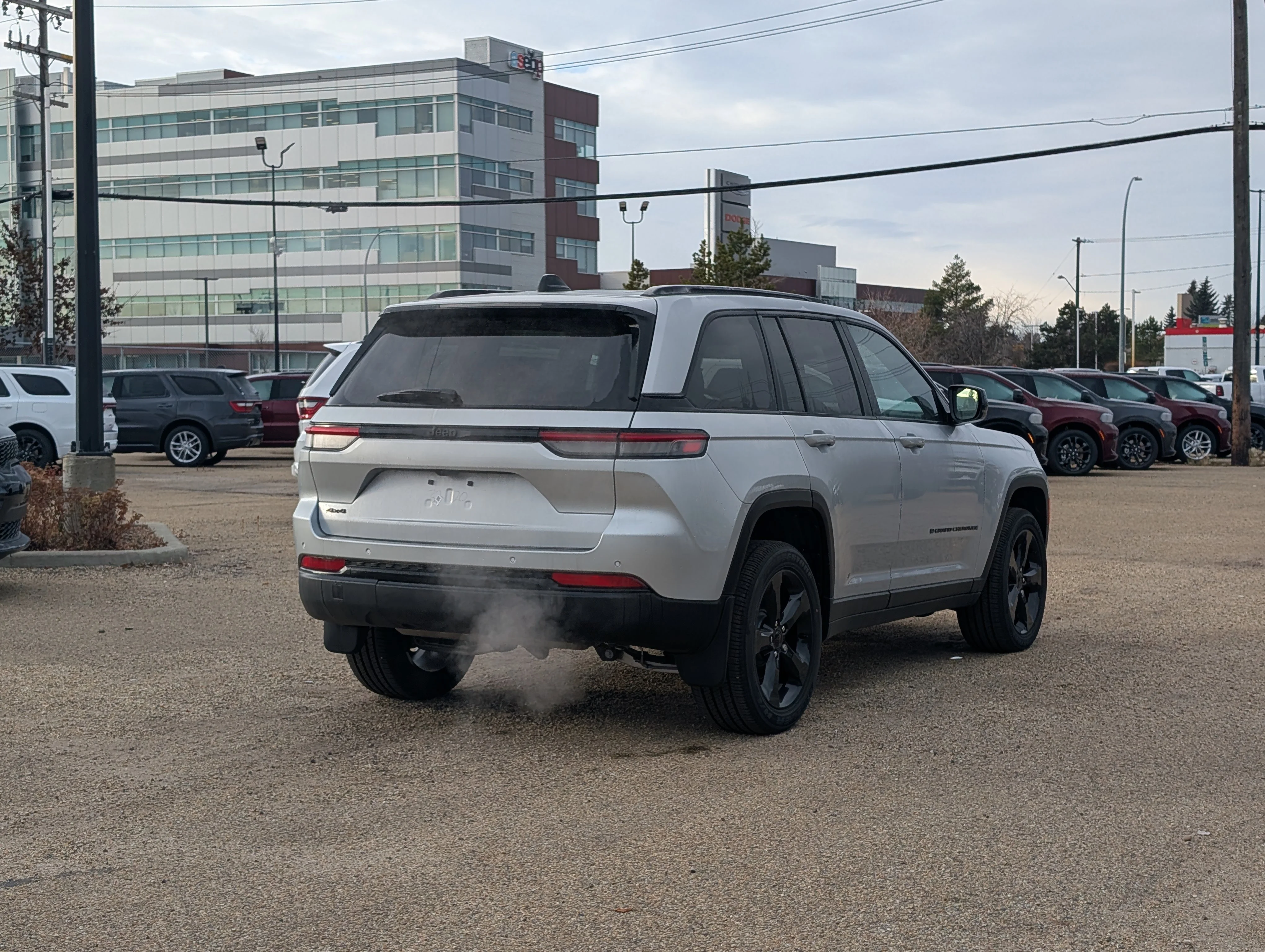 New 2025 Silver Zynith Jeep Altitude image 7
