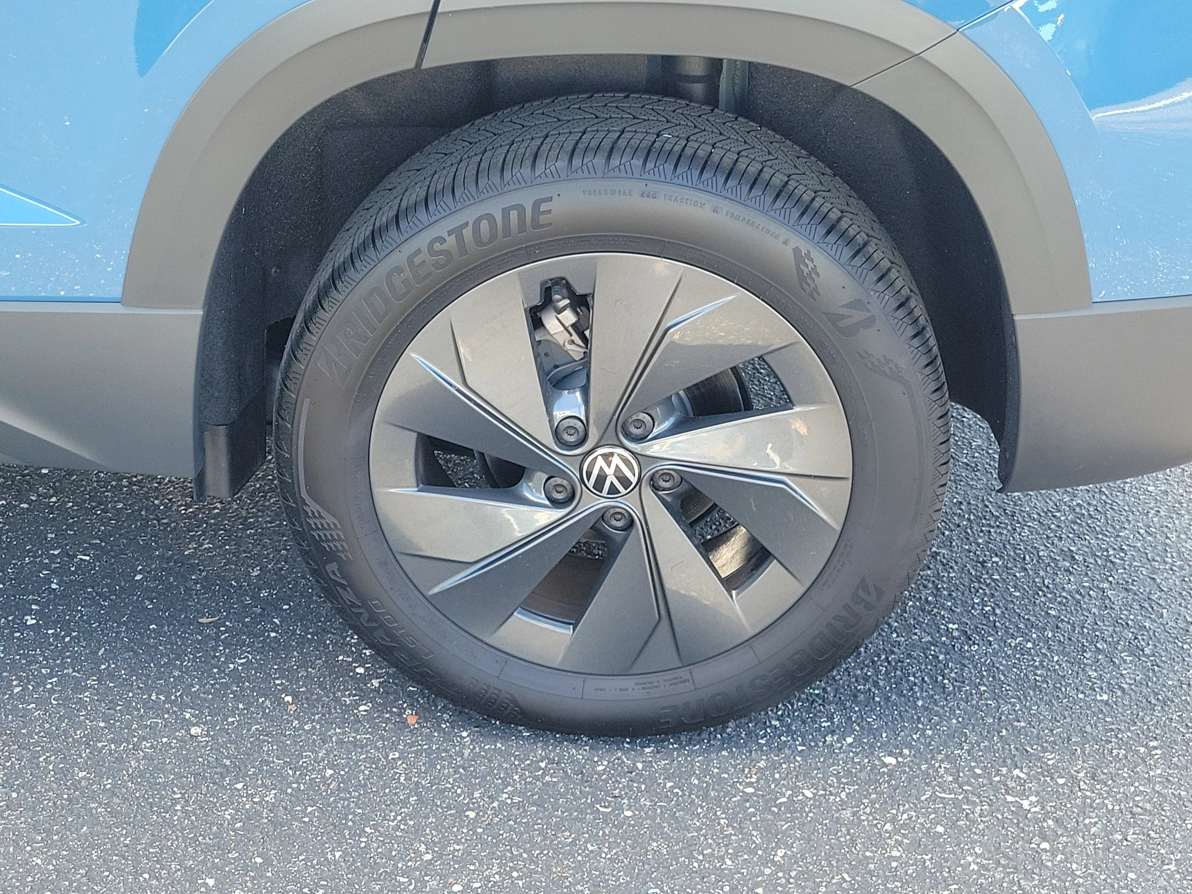Certified Used 2025 Blue Volkswagen 1.5T S image 29