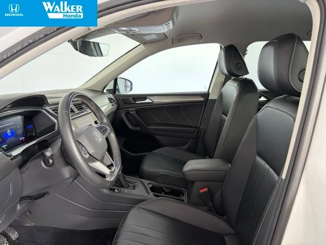 Used 2022 Black Volkswagen 2.0T SE image 13