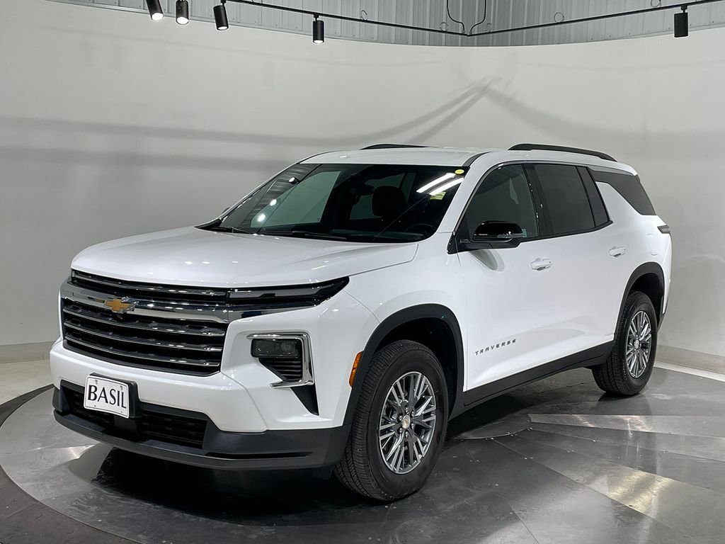 Used 2025 Summit White Chevrolet LT image 8