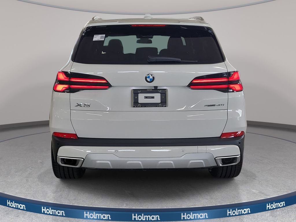 New 2026 Alpine White BMW sDrive40i image 5