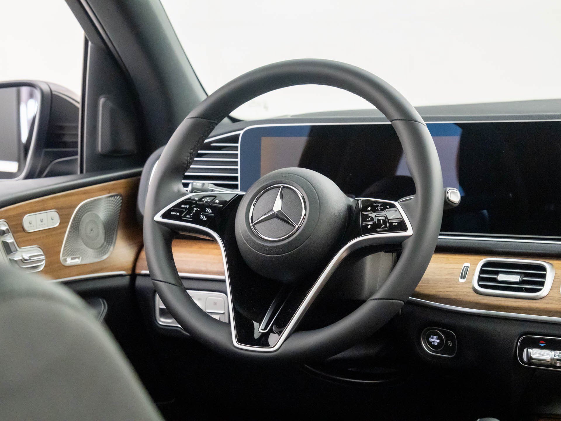 New 2026 Obsidian Black Metallic Mercedes-Benz GLE 350 image 10