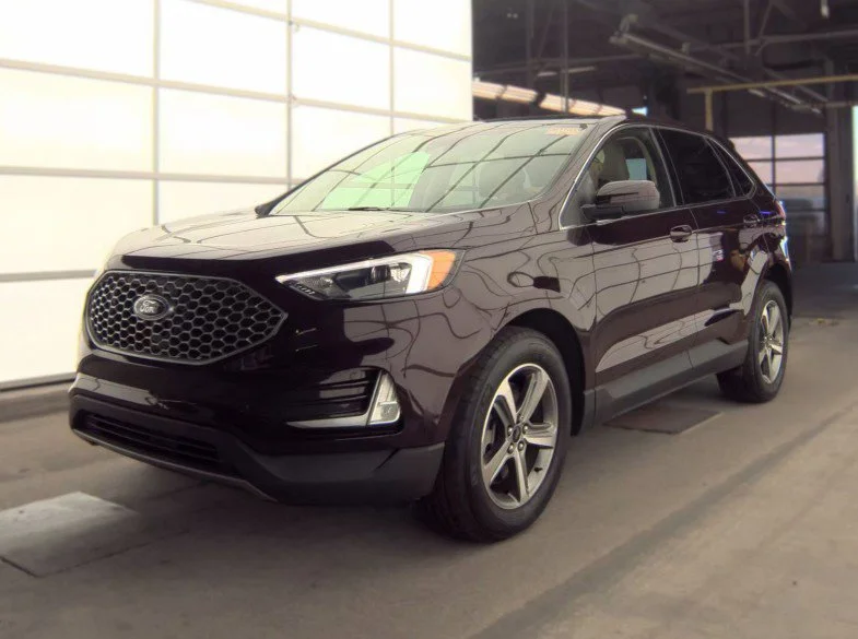 Used 2024 Burgundy Ford SEL image 3